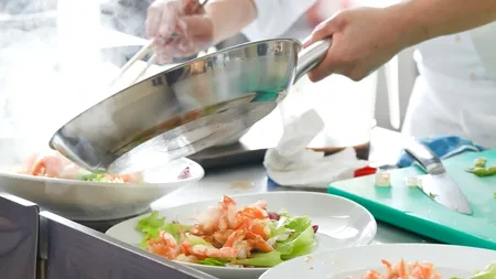 Ce locuri de muncă găsesc românii în Franța, Irlanda, Norvegia și Germania: Salariile ajung și la 40.000 de euro pe an