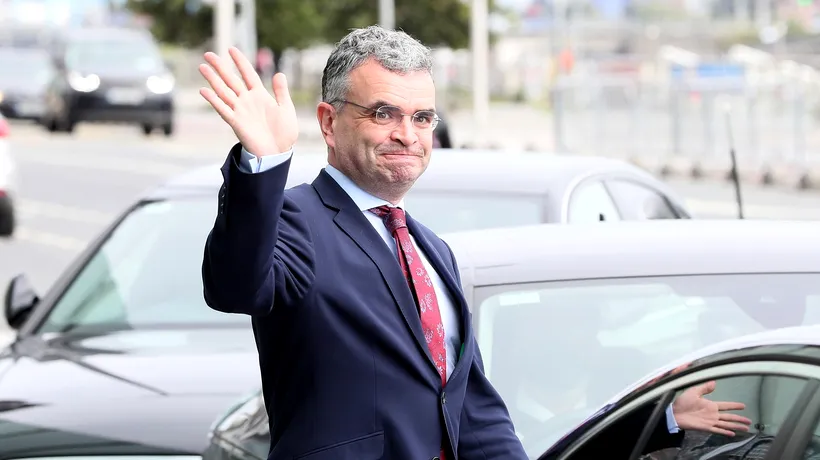 Un ministru irlandez a demisionat după ce a fost surprins la un eveniment unde nu erau respectate regulile privind prevenirea COVID-19. Poliția a declanșat o anchetă