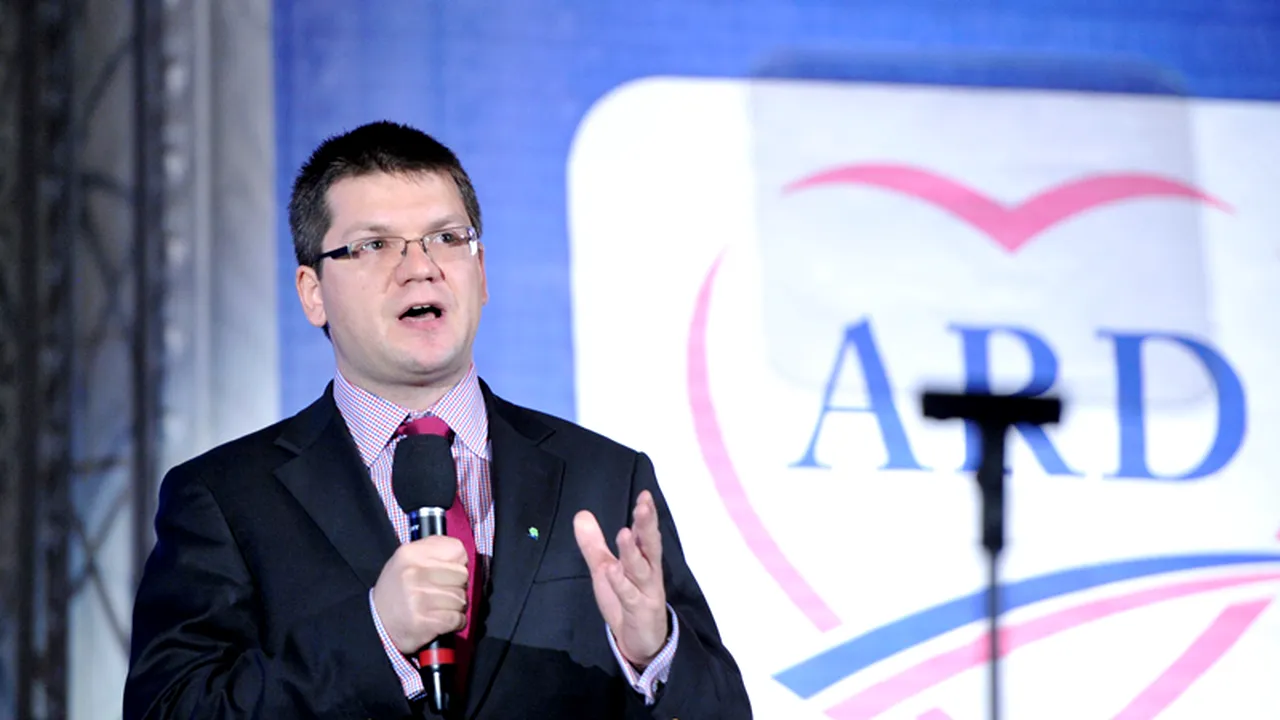 ALEGERI PARLAMENTARE 2012. Mihail Neamțu, pe locul doi cu 30,2 %, candidatul USL Flavius Măduța a obținut 51,7%