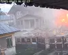 Explozie urmată de INCENDIU la un magazin din Dâmbovița. Momentul a fost surprins de camerele de supraveghere
