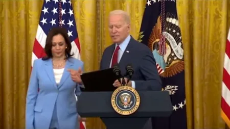 VIDEO | Kamala Harris, obligată să-i reamintească președintelui american Joe Biden că trebuie să vorbească despre tragedia prăbușirii unei clădiri în Florida