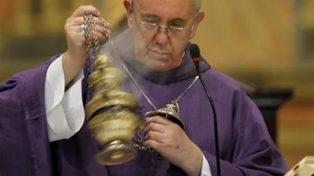 Provocările cu care se va confrunta noul Papă Francisc