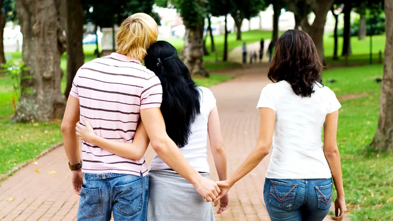 STUDIU. Unul din doi francezi recunoaște că a fost infidel 