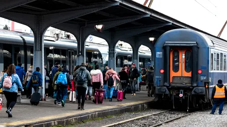 Tânără de 19 ani, lovită de tren în gara din Mangalia. Avea căști pe urechi și nu a auzit semnalele mecanicului