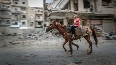 Continuă dezastrul în Siria: Peste 1.000 de civili au fost uciși în ultimele patru luni de către forțele pro-guvernamentale