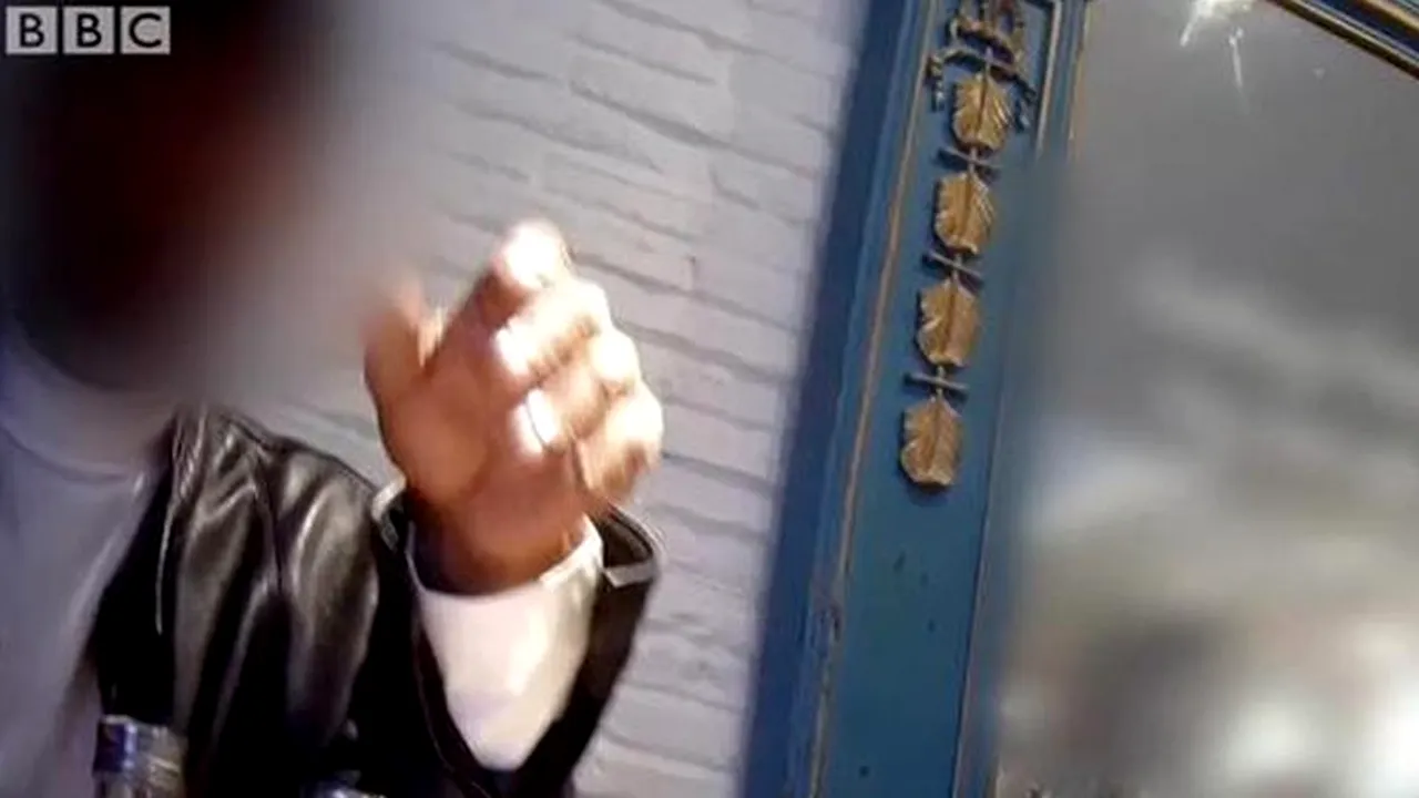 Chiriașii care vor o cameră de la acest proprietar britanic o pot avea, cu o singură condiție. „Sunt un bărbat obișnuit. Nimic anormal, nimic ieșit din comun