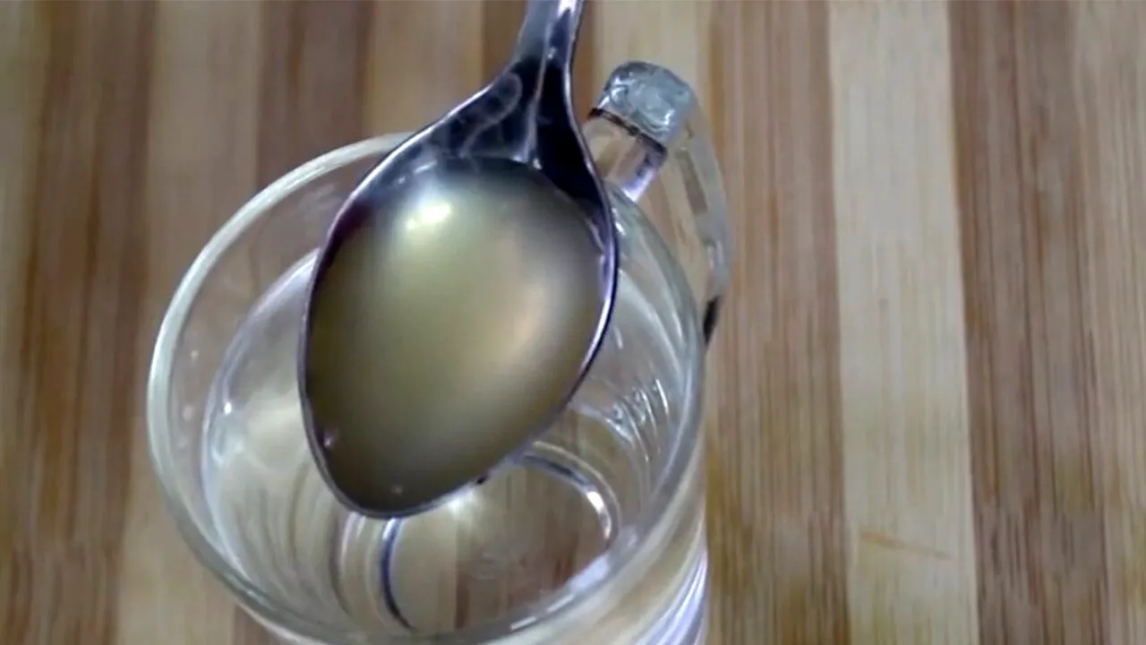 ALIMENTUL care te ajută să dai jos 8 kg în 3 luni. E nevoie de doar o linguriță pe zi!