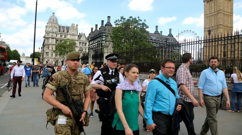 Marea Britanie reduce nivelul amenințării teroriste. Anunțul făcut azi de Theresa May