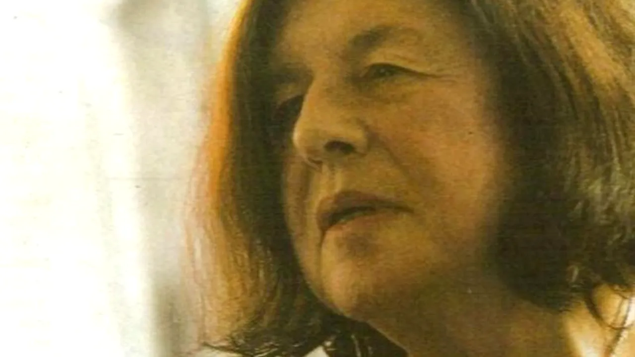 O scriitoare cunoscută, fostă deținută politic, este în pericol de a fi evacuată. Avocatul Poporului analizează cazul