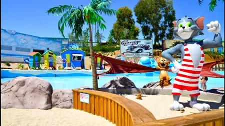 Operațiune antidrog în cel mai popular club din Marbella. Clienții, scoși din piscină de poliție