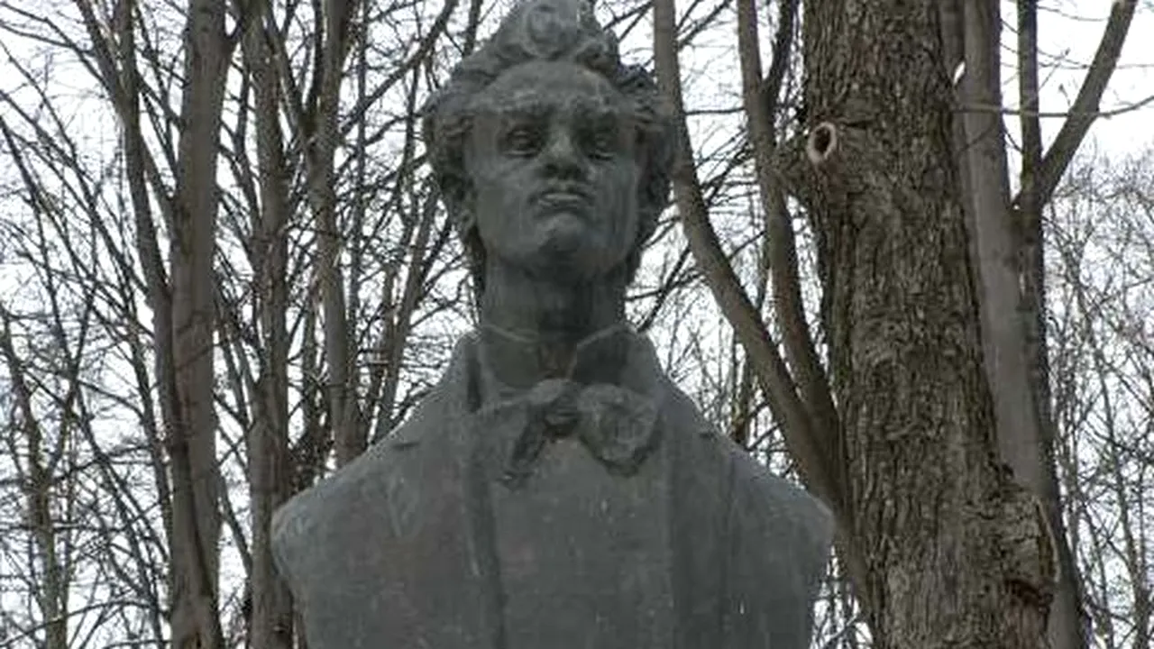 Se întâmplă la Iași: hoții au furat statuile lui Barbu Delavrancea, Ciprian Porumbescu și Nicolae Gane