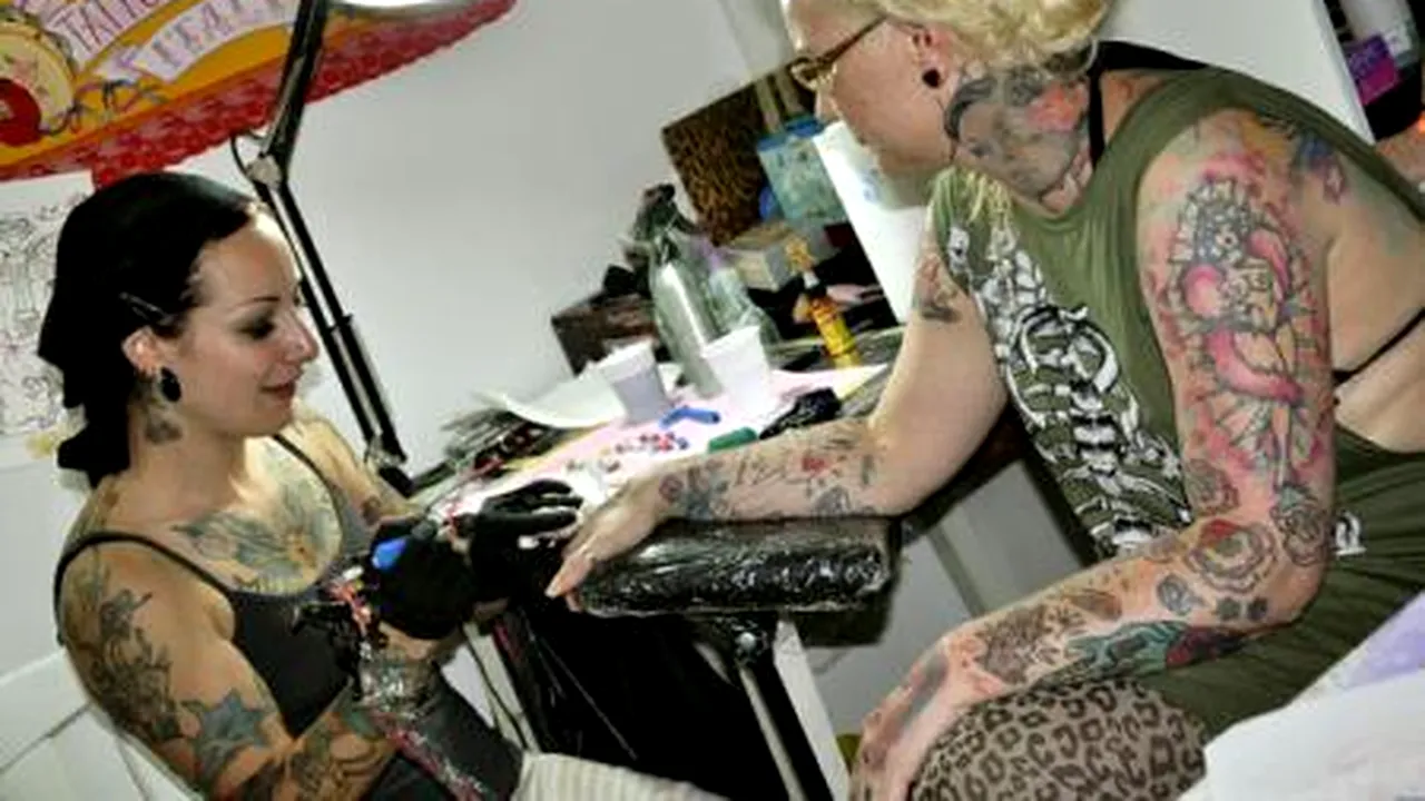 Avertisment pentru cei care se gândesc să își facă un tatuaj
