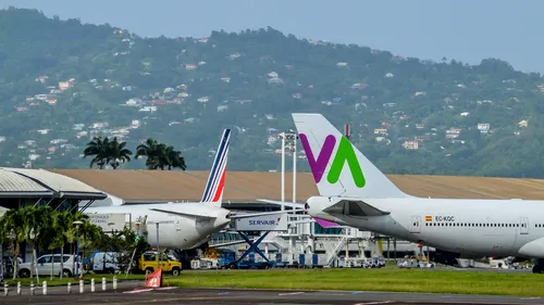 Turiștii, îndemnați să părăsească imediat insula Martinica din cauza răspândirii noului coronavirus