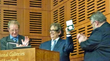 Istoricul și criticul de artă Radu Varia, ales membru de onoare al Academiei Regale a Scoției