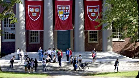 O elevă de 17 ani din Coreea de Sud, considerată geniu matematic, a inventat „o problemă