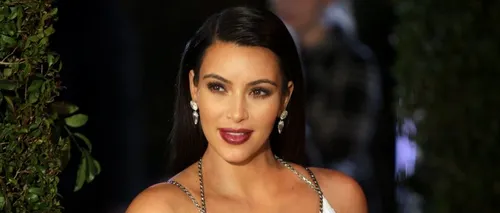 Kim Kardashian a născut o fetiță, cu o lună înainte de termen