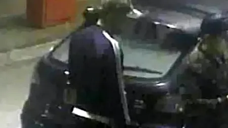 Doi veri români, spaima bețivilor din Marea Britanie, condamnați la închisoare. Tinerii se dădeau drept șoferi de taxi și își alegeau victimele în funcție de gradul de ebrietate