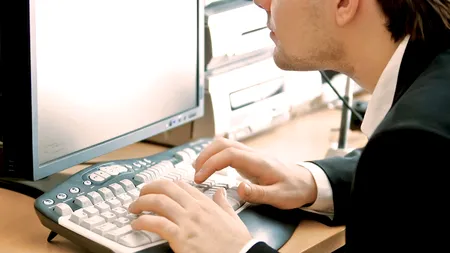 AFRICA de SUD.  O videoconferinţă desfăşurată pe Zoom la care participau parlamentari, întreruptă de hackeri cu imagini pornografice