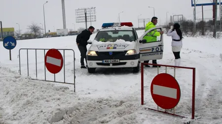 COD PORTOCALIU și GALBEN de ninsori și viscol în București și 16 județe. LISTA drumurilor închise și a zborurilor și trenurilor anulate