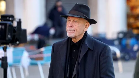 John Malkovich, respins de un hotel din Veneția, deoarece îi expirase certificatul verde