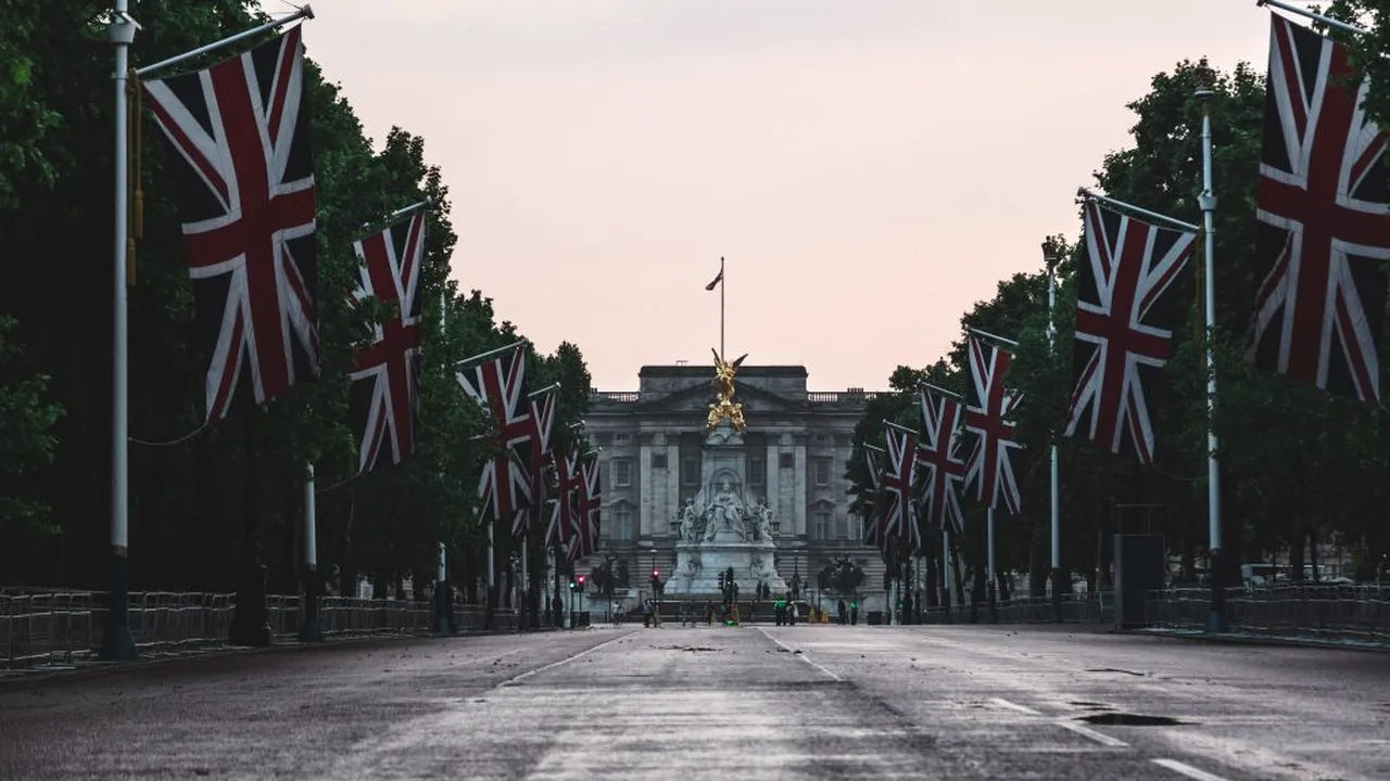 STUDIU. Coronavirusul ucide de două ori mai mult în cartierele defavorizate din Marea Britanie