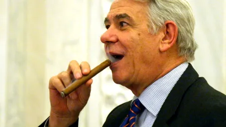 Moș Teacă al Diplomației se împușcă iarăși în picior