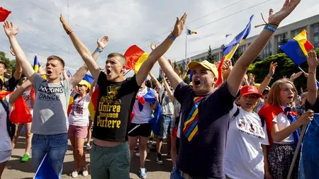 Băsescu, despre tinerii din Republica Moldova sosiți pe jos la București: 