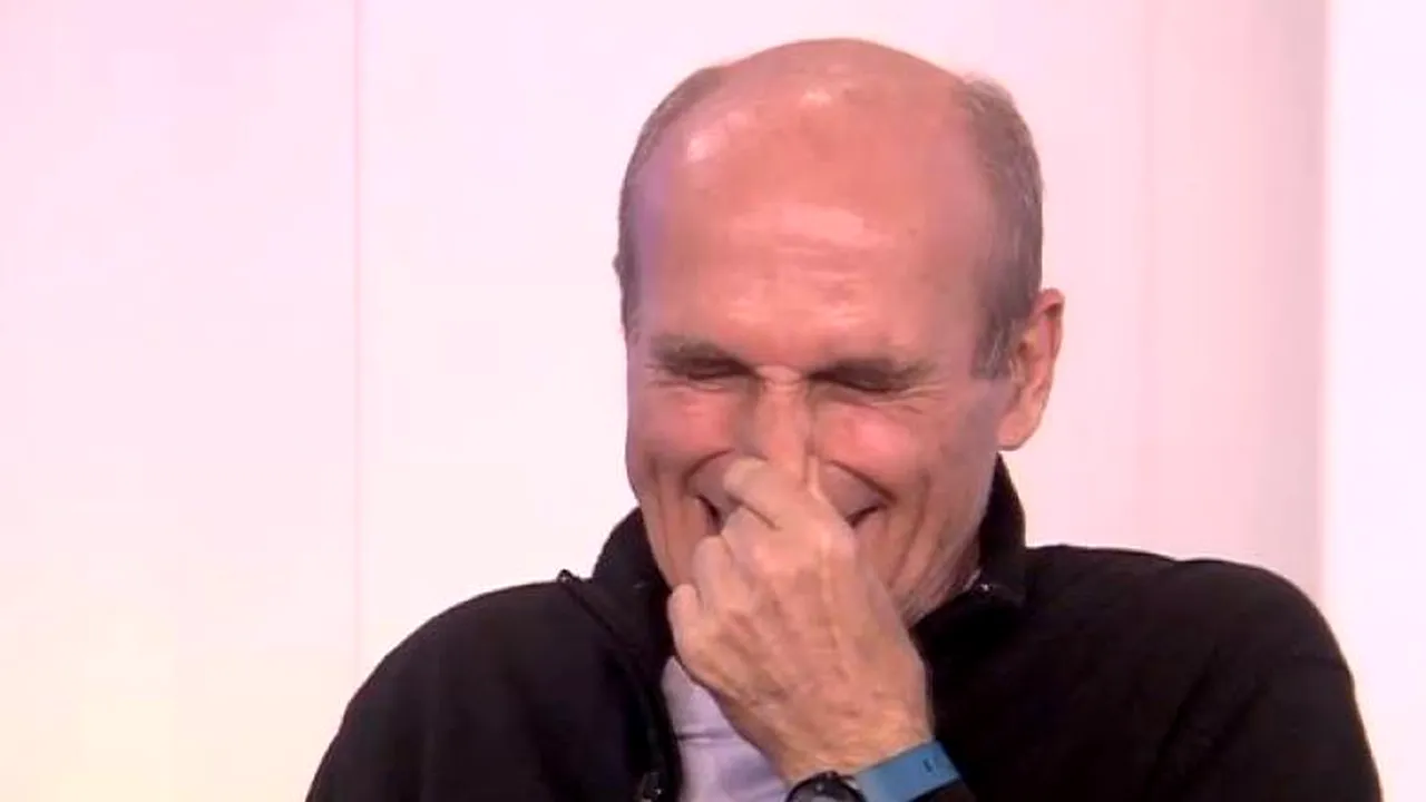 VIDEO. Reacția lui CTP, după ce a văzut gluma cu Iohannis și pisica: „Nu pot să mă stăpânesc. Bietul mâț!”