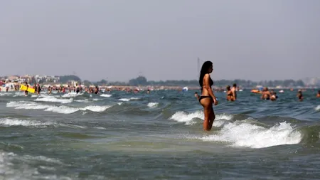 1 MAI 2014, Ziua Muncii. De la defilările comuniste, la micii și berea capitaliste. Istoric și tradiții de 1 Mai