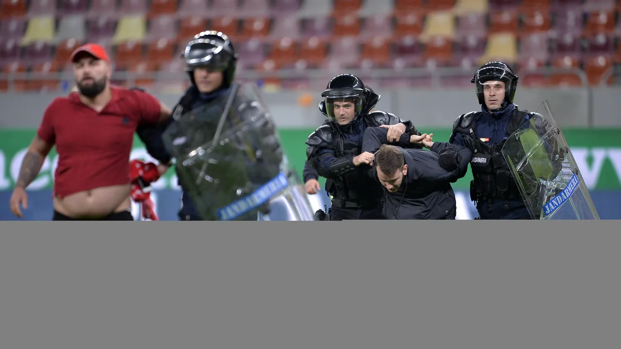 Bătaie după meciul FCSB - Dinamo. Șase suporteri care au intrat pe teren au acces interzis pe stadion timp de un an