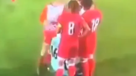 Gest inedit făcut de mai multe fete pentru o jucătoare din echipa adversă: „Ne-am adunat în jurul ei pentru că îi căzuse hijabul în văzul tuturor