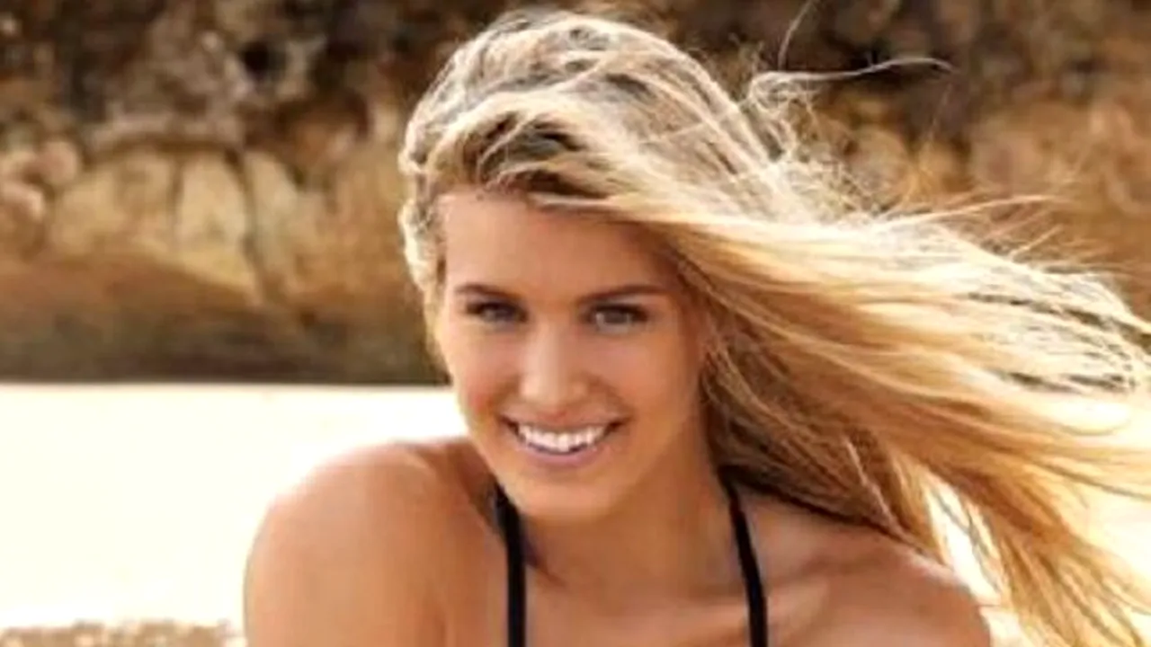 Bouchard merge din ce în ce mai departe... în ședințele foto. E incredibil cum apare în ultima poză. FOTO și VIDEO