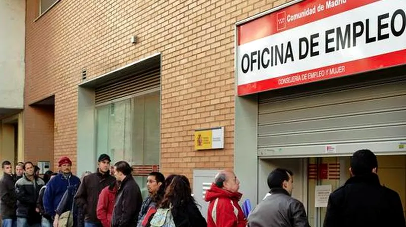 Un pensionar spaniol este gata să ofere unei companii 5.000 de euro pentru a-l angaja pe fiul său de 39 de ani, un „șomer disperat
