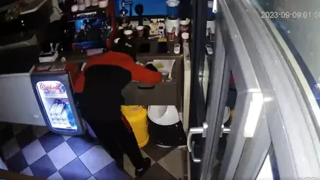 Shaorma GRATIS pe viață pentru cei care ajută la prinderea hoților care au spart un fast-food din Iași