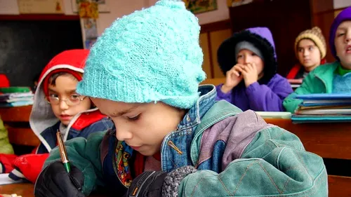 De ce au rămas 11.000  de elevi din Târgoviște în frig. Ce măsuri a luat inspectoratul școlar