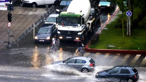 Bucureștiul și 56 de localități, afectate de furtuni și inundații