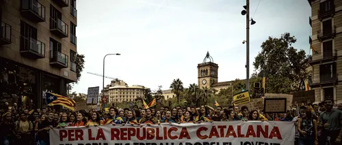 Orașul Barcelona este paralizat din cauza creșterii violențelor din cadrul protestelor