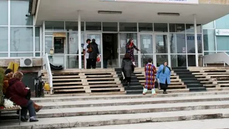 O femeie de 63 de ani din Iași, care cântărește doar 30 de kg, a fost internată de urgență la spital