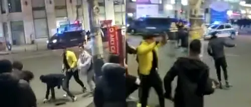 Unii protestatari din Capitală au smuls bucăți de asfalt și le-au aruncat în jandarmi! - VIDEO