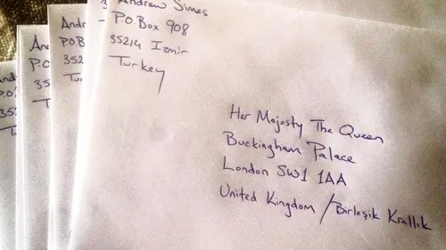 În fiecare an, de Crăciun, regina Marii Britanii primea o scrisoare din Turcia. Ce s-a întâmplat când l-a întâlnit pe expeditor