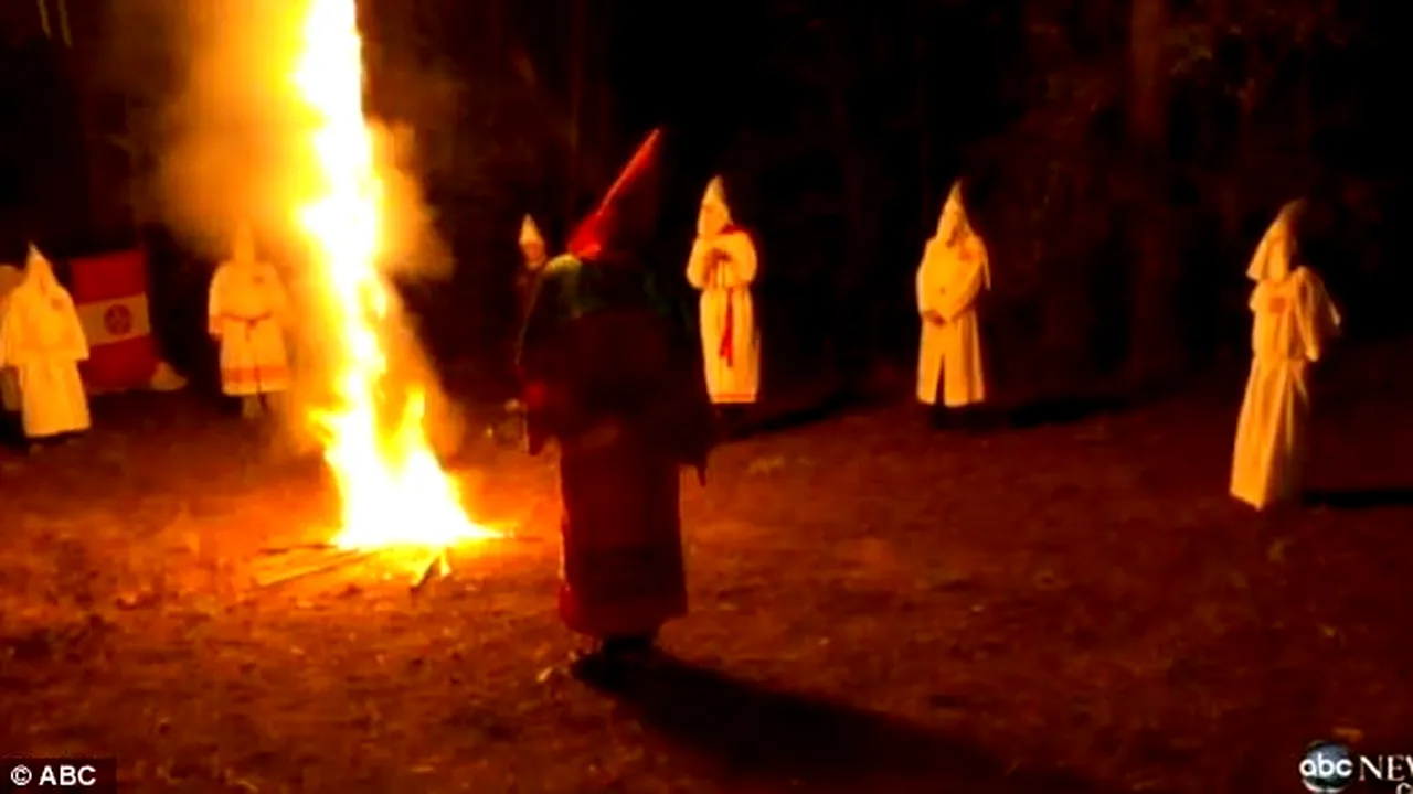 Adevăruri șocante despre Ku Klux Klan. Ce a spus liderul clanului despre realegerea lui Barack Obama