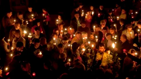 Aproximativ 7.000 de persoane au participat la slujba de Înviere pe plajă la Mangalia