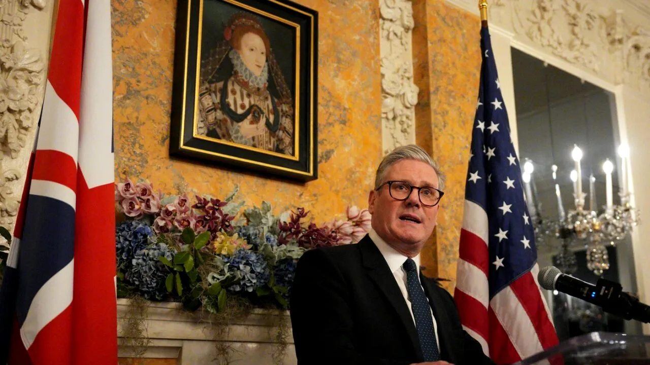 Premierul britanic face o vizită oficială la Washington/ „Avem nevoie de o plasă de SIGURANȚĂ americană”