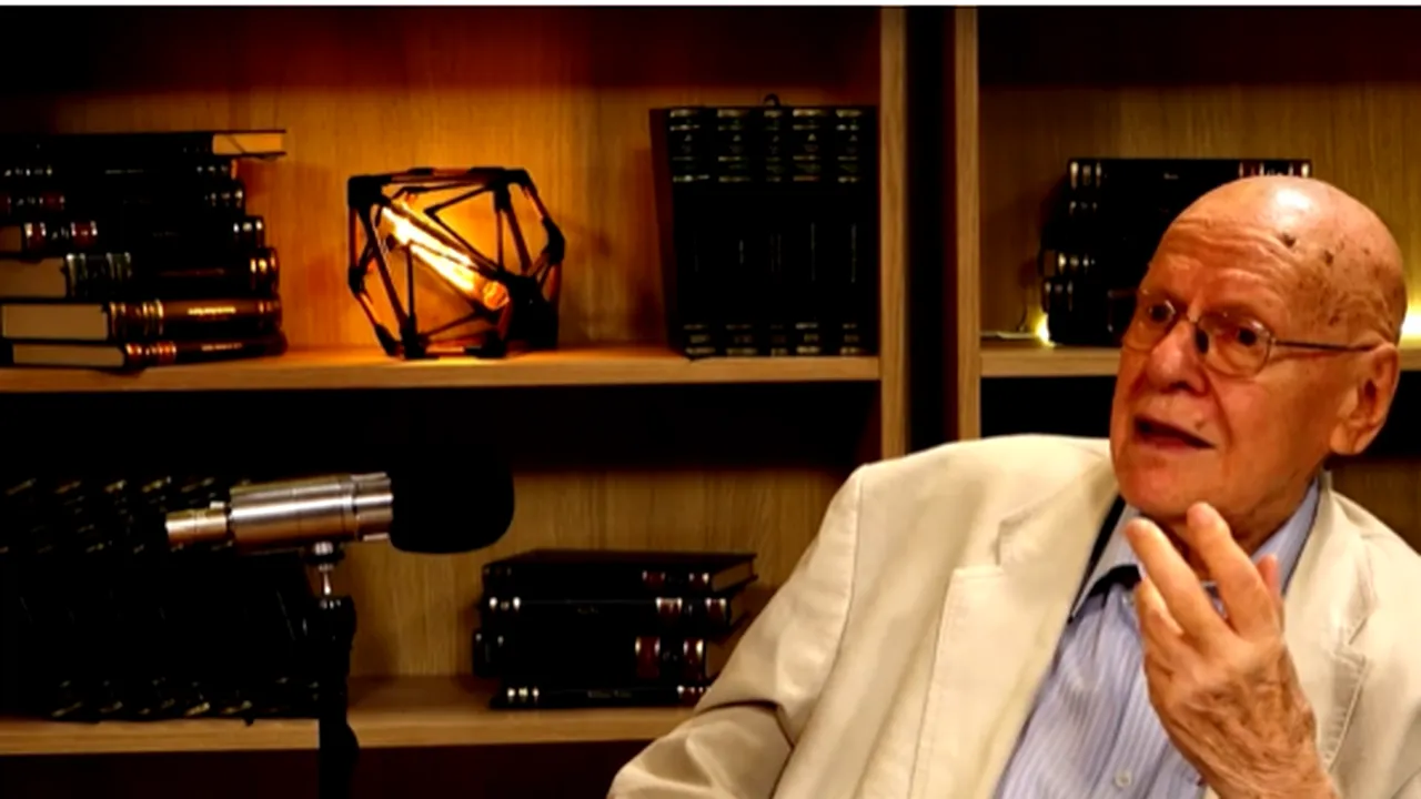 Sicriul cu trupul lui Răzvan Theodorescu va fi DEPUS la Clubul Academicienilor