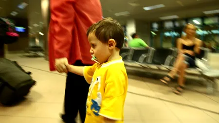 Cresc sau nu alocațiile copiilor? Părinții sunt revoltați de jocul guvernanților. „E inacceptabil ca statul să găsească bani pentru pensiile speciale...