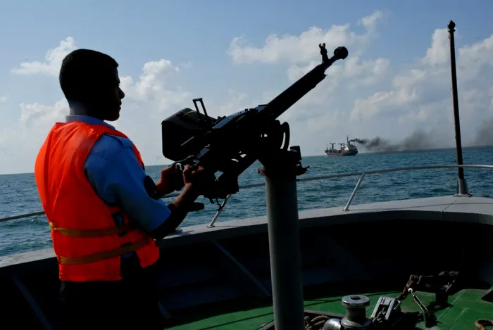 Petrolier ATACAT cu rachete în Marea Roșie. La bordul navei se află 25 de persoane