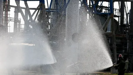 Președintele Băsescu a promulgat legea privind facilitățile la privatizarea Petromidia SA Constanța