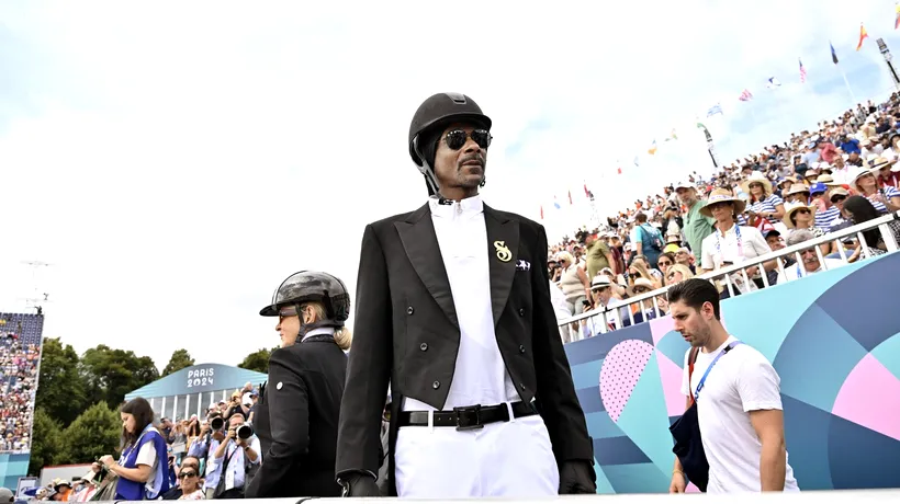 Cântăreţul Snoop Dogg a venit îmbrăcat în CAVALER, la finala de dresaj pe echipe de la JO 2024