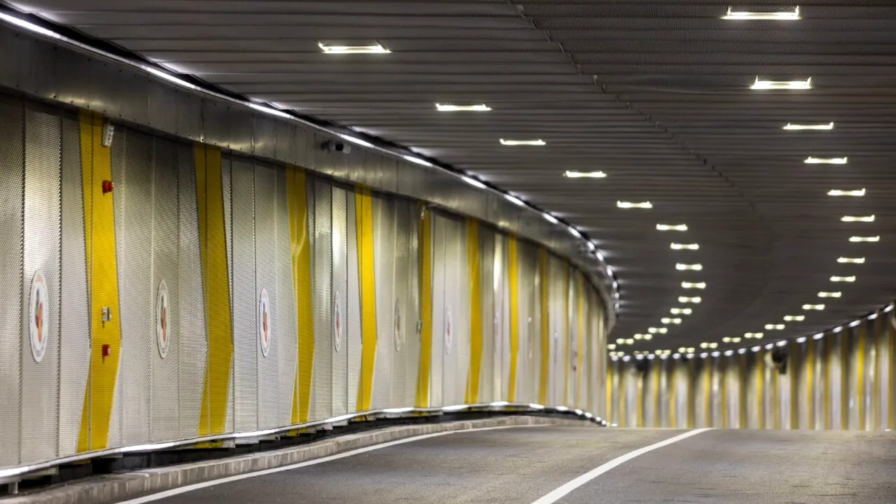 GALERIE FOTO | Cum arată acum Pasajul Unirii și când se va deschide. Lucrările la tunelul din centrul Bucureștiului s-au finalizat