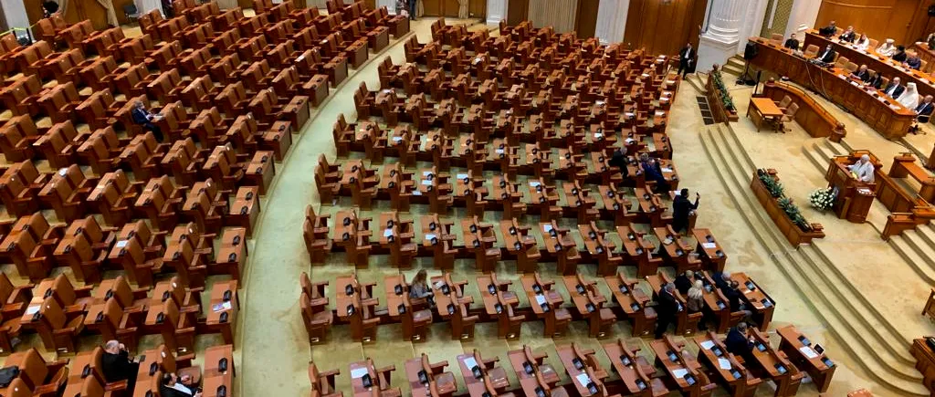 Parlamentul îşi reia activitatea. Camera Deputaţilor şi Senatul se reunesc în plen